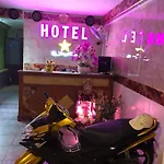 Dai Hong Hotel -142 No Trang Long, Q. Binh Thanh - By Bay Luxury