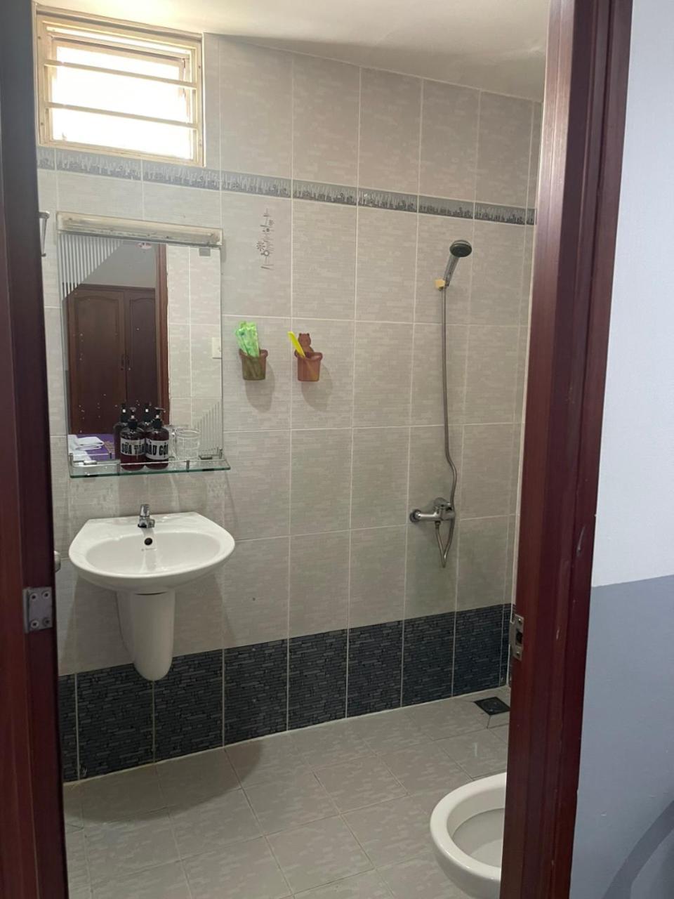Dai Hong -142 No Trang Long, Q. Binh Thanh - By Bay Luxury TP. Hồ Chí Minh